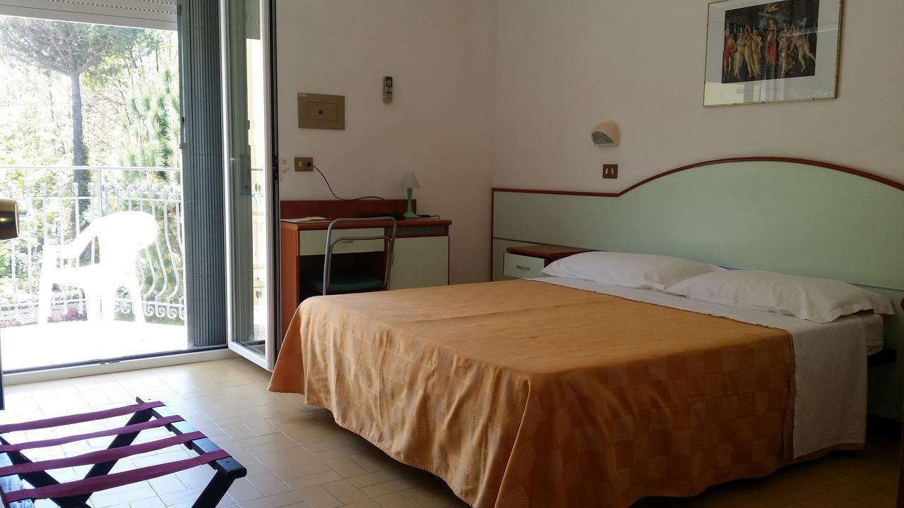 Hotel La Falena تّشيرفييا المظهر الخارجي الصورة