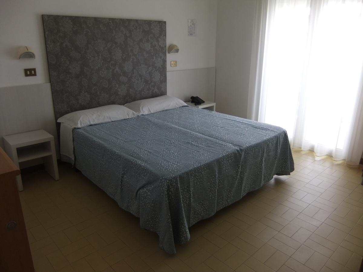 Hotel La Falena تّشيرفييا المظهر الخارجي الصورة