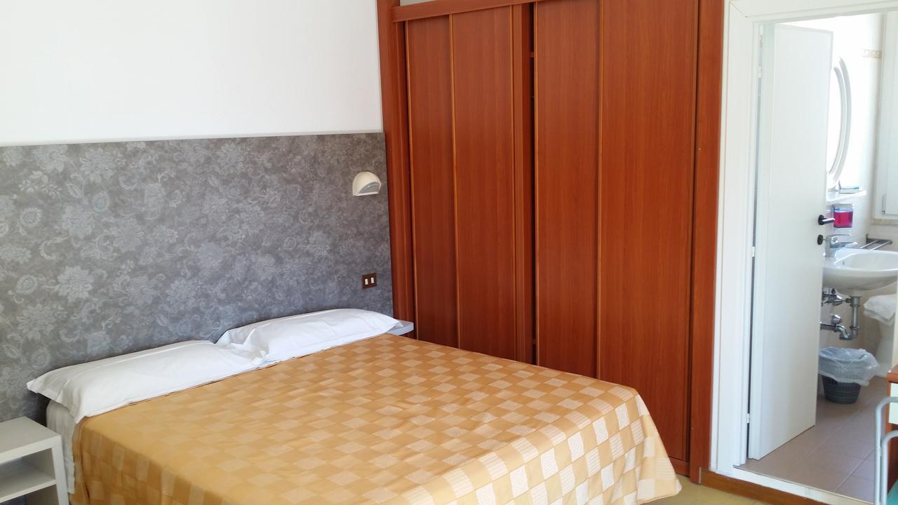 Hotel La Falena تّشيرفييا المظهر الخارجي الصورة