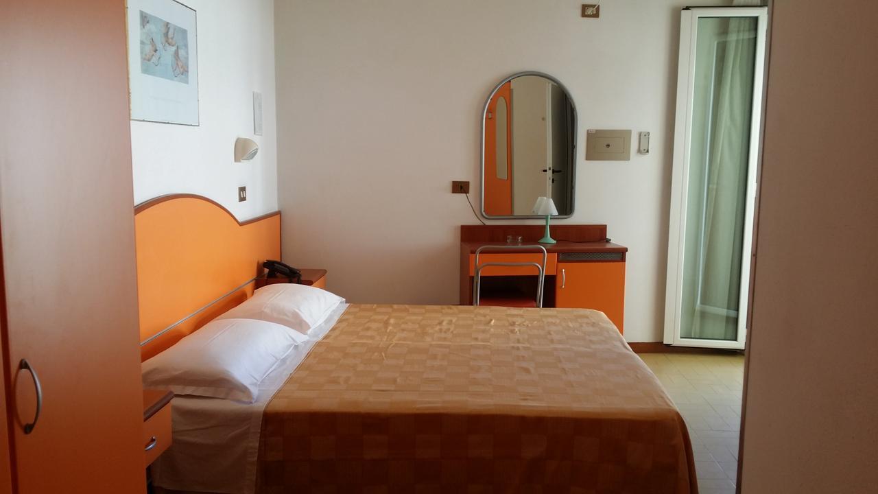 Hotel La Falena تّشيرفييا المظهر الخارجي الصورة
