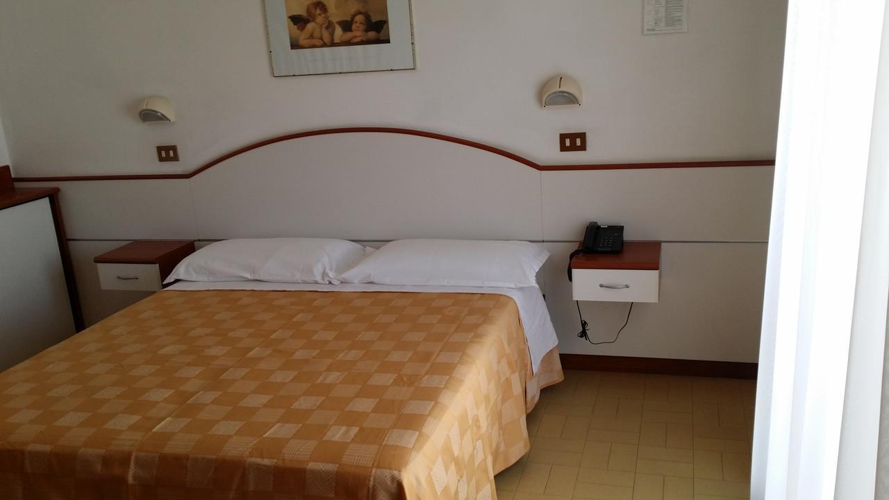 Hotel La Falena تّشيرفييا المظهر الخارجي الصورة