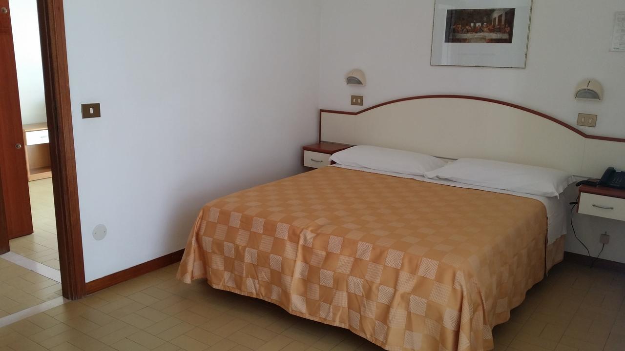 Hotel La Falena تّشيرفييا المظهر الخارجي الصورة